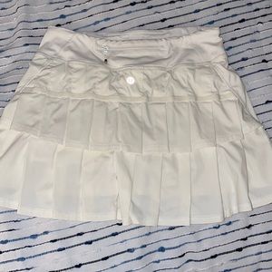 Lululemon skirt white